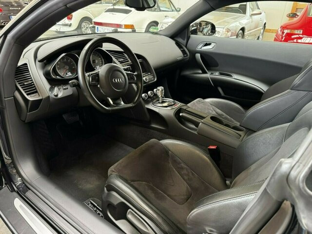 AUDI R8 4.2 FSI V8 quattro Coupé makellos!... - Αυτοκίνητο: φωτογραφία 5 AUDI R8 4.2 FSI V8 quattro Coupé makellos!... - Αυτοκίνητο: φωτογραφία 5