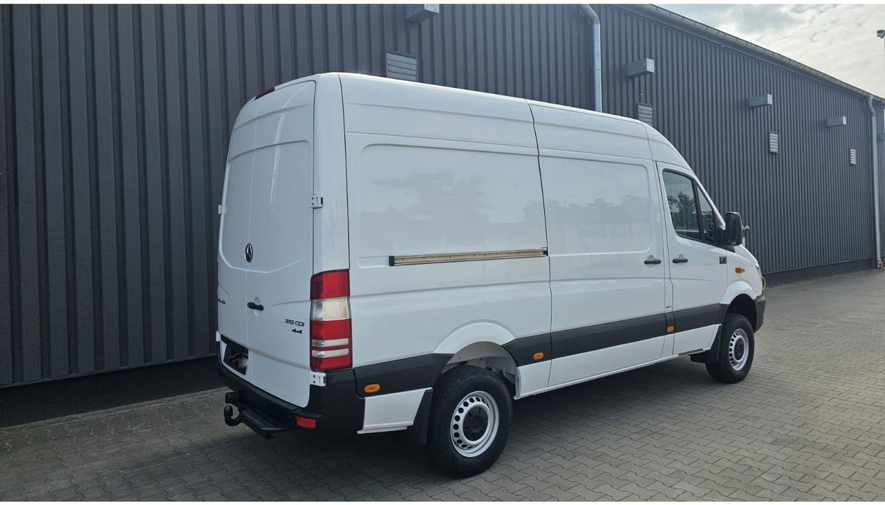 Mercedes-Benz Sprinter 319 CDI 4x4 3.0 V6 Untersetzung 1a! - Βαν: φωτογραφία 4 Mercedes-Benz Sprinter 319 CDI 4x4 3.0 V6 Untersetzung 1a! - Βαν: φωτογραφία 4
