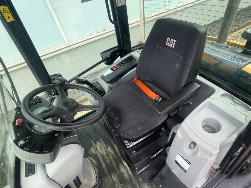 Ελαστιχοφόρος φορτωτής Cat 906 M   2018: φωτογραφία 12