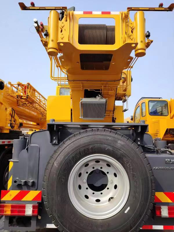 XCMG Factory 180 Ton Used QY180K5C Telescopic Boom Truck Mounted Crane Price List - Τηλεσκοπικός γερανός: φωτογραφία 4 XCMG Factory 180 Ton Used QY180K5C Telescopic Boom Truck Mounted Crane Price List - Τηλεσκοπικός γερανός: φωτογραφία 4