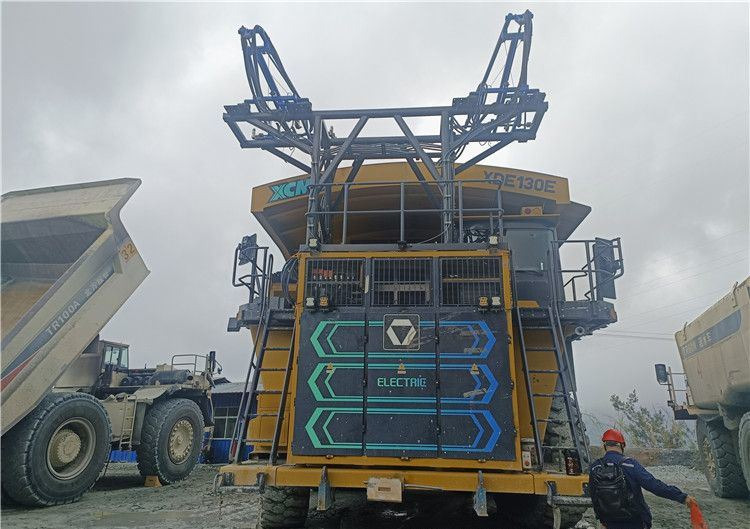 XCMG Factory Xde130e 2022 Year High Performance 130 Ton Used Tipper Dump Truck for Mining - Ανατρεπόμενο όχημα μεταφοράς λατομικών υλικών: φωτογραφία 2 XCMG Factory Xde130e 2022 Year High Performance 130 Ton Used Tipper Dump Truck for Mining - Ανατρεπόμενο όχημα μεταφοράς λατομικών υλικών: φωτογραφία 2