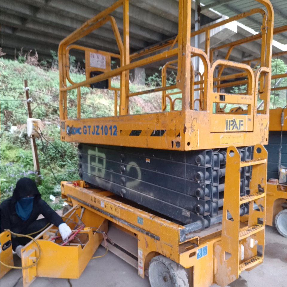 XCMG GTJZ1012 used 10m diesel scissor lift for sale - Ψαλιδωτό ανυψωτικό: φωτογραφία 5 XCMG GTJZ1012 used 10m diesel scissor lift for sale - Ψαλιδωτό ανυψωτικό: φωτογραφία 5