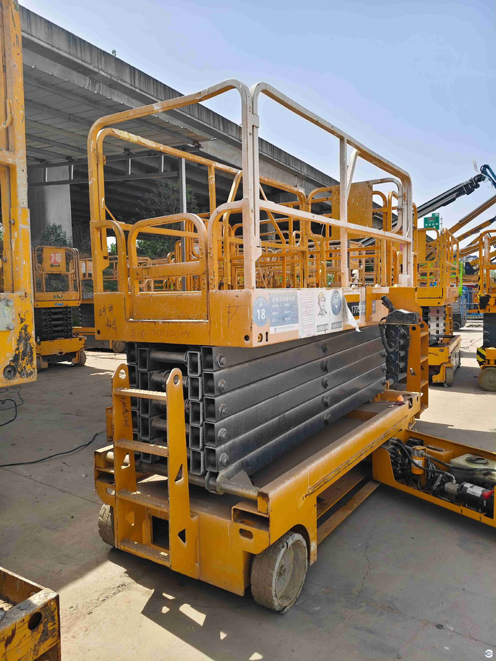 XCMG GTJZ1412 14m diesel hydraulic used scissor lift platform - Ψαλιδωτό ανυψωτικό: φωτογραφία 5 XCMG GTJZ1412 14m diesel hydraulic used scissor lift platform - Ψαλιδωτό ανυψωτικό: φωτογραφία 5
