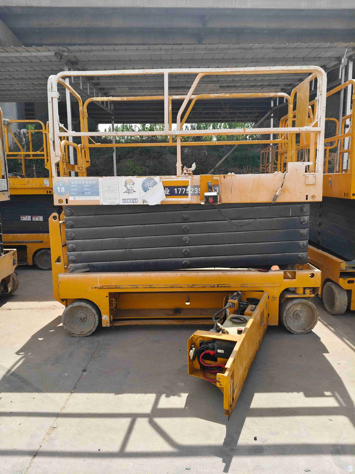 XCMG GTJZ1412 14m diesel hydraulic used scissor lift platform - Ψαλιδωτό ανυψωτικό: φωτογραφία 2 XCMG GTJZ1412 14m diesel hydraulic used scissor lift platform - Ψαλιδωτό ανυψωτικό: φωτογραφία 2