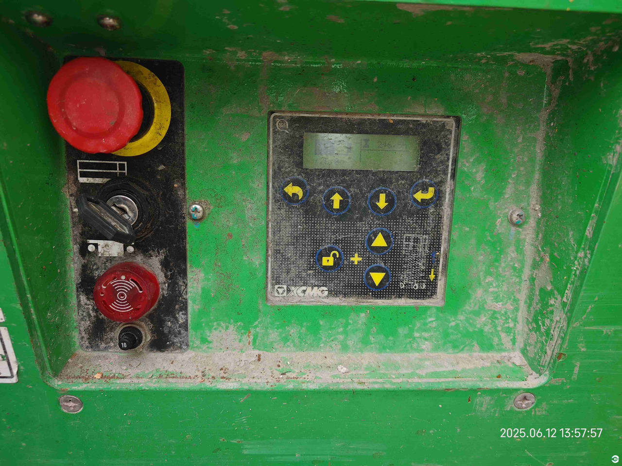 XCMG Lithium battery 8m second hand scissor lift XG0807HD-Li price - Ψαλιδωτό ανυψωτικό: φωτογραφία 4 XCMG Lithium battery 8m second hand scissor lift XG0807HD-Li price - Ψαλιδωτό ανυψωτικό: φωτογραφία 4