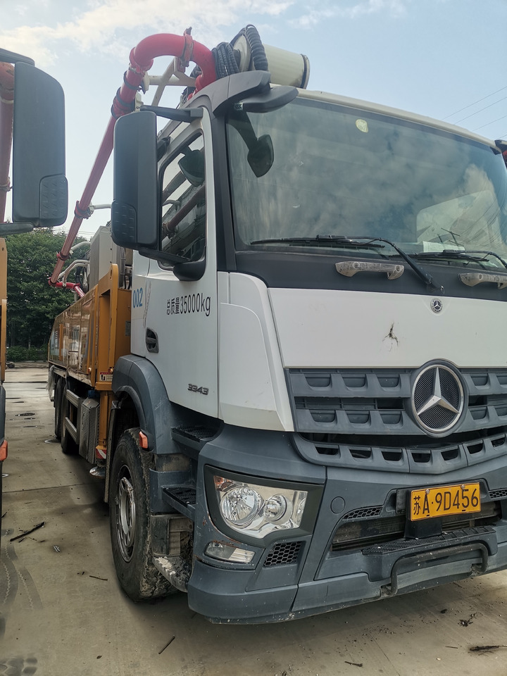 XCMG Official HB52V Used Mobile Concrete Pump 52m Truck Mounted Concrete Pump Price - Αντλία σκυροδέματος: φωτογραφία 2 XCMG Official HB52V Used Mobile Concrete Pump 52m Truck Mounted Concrete Pump Price - Αντλία σκυροδέματος: φωτογραφία 2