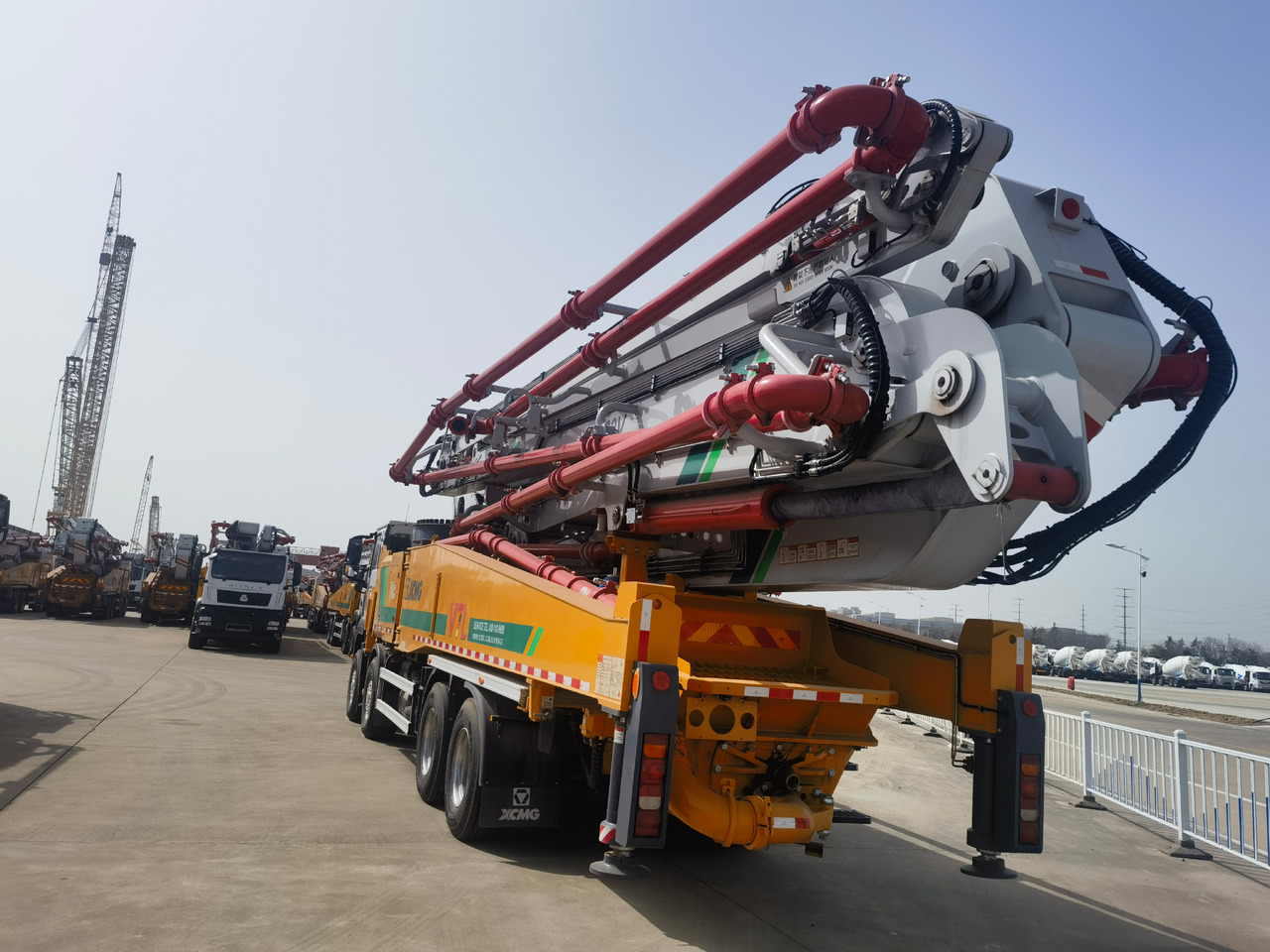 XCMG Official Second Hand 62m Concrete Boom Pump HB62V Truck Mounted Concrete Pump For Sale - Αντλία σκυροδέματος: φωτογραφία 4 XCMG Official Second Hand 62m Concrete Boom Pump HB62V Truck Mounted Concrete Pump For Sale - Αντλία σκυροδέματος: φωτογραφία 4