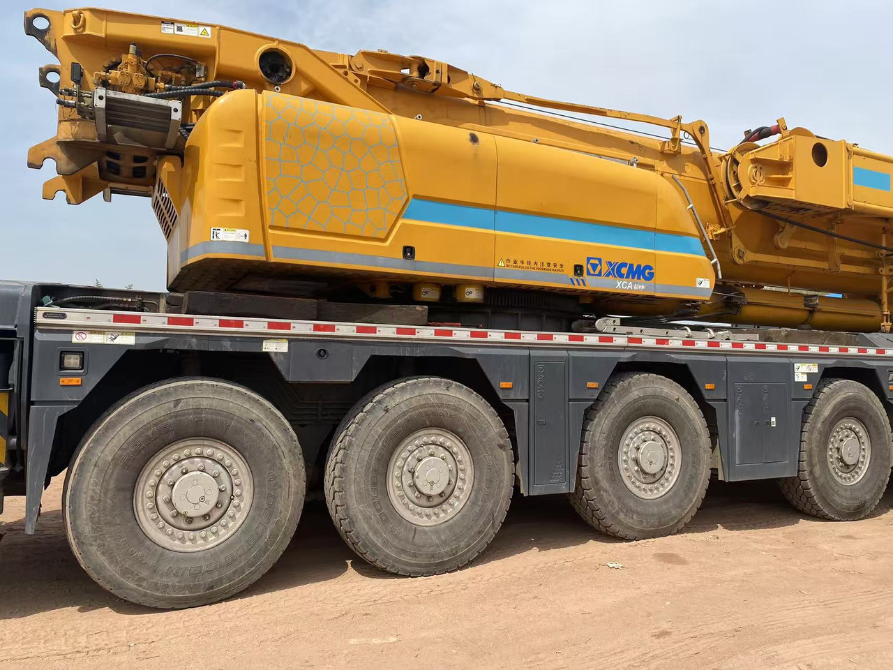 XCMG Official Used All Terrain Crane XCA300-1 300 Ton Mobile Crane Price - Γερανός παντός εδάφους: φωτογραφία 5 XCMG Official Used All Terrain Crane XCA300-1 300 Ton Mobile Crane Price - Γερανός παντός εδάφους: φωτογραφία 5