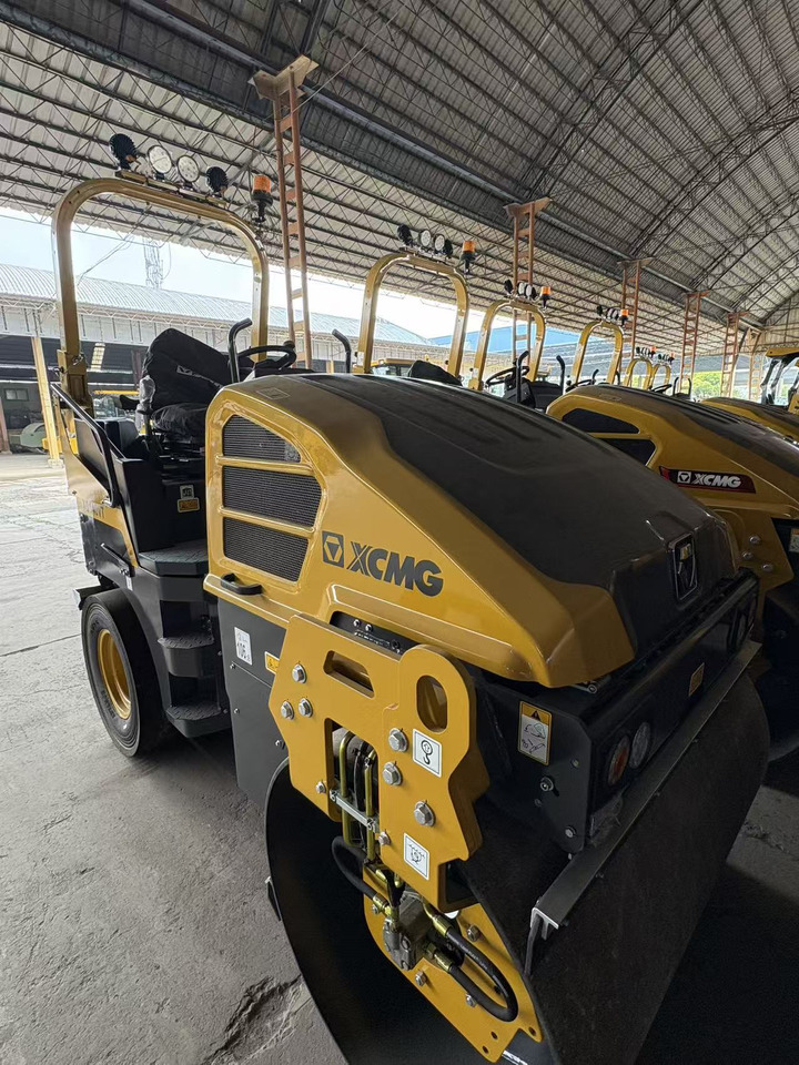 XCMG XD140VT 4ton small Light Diesel Vibratory Road Roller - Μικρος ασφαλτικός οδοστρωτήρας: φωτογραφία 3 XCMG XD140VT 4ton small Light Diesel Vibratory Road Roller - Μικρος ασφαλτικός οδοστρωτήρας: φωτογραφία 3