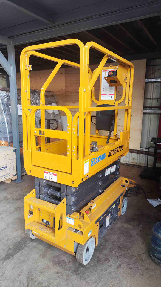 XCMG XG0607DC 6m diesel wheeled scissor lift for sale - Ψαλιδωτό ανυψωτικό: φωτογραφία 4 XCMG XG0607DC 6m diesel wheeled scissor lift for sale - Ψαλιδωτό ανυψωτικό: φωτογραφία 4