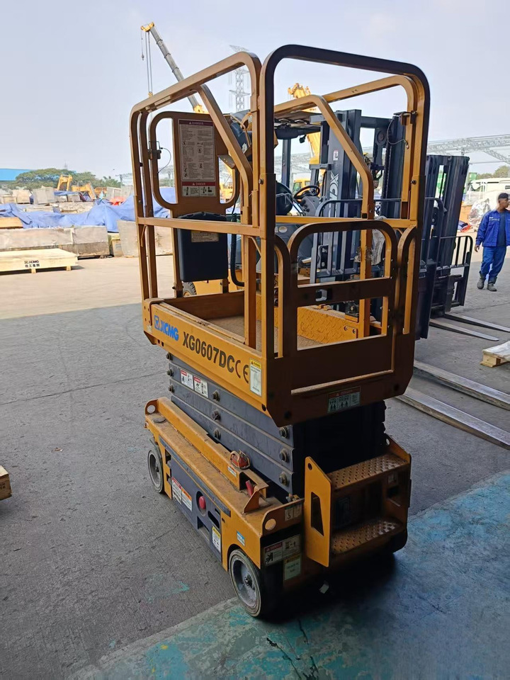 XCMG XG0607DC 6m hydraulic mobile scissor lift price - Ψαλιδωτό ανυψωτικό: φωτογραφία 3 XCMG XG0607DC 6m hydraulic mobile scissor lift price - Ψαλιδωτό ανυψωτικό: φωτογραφία 3