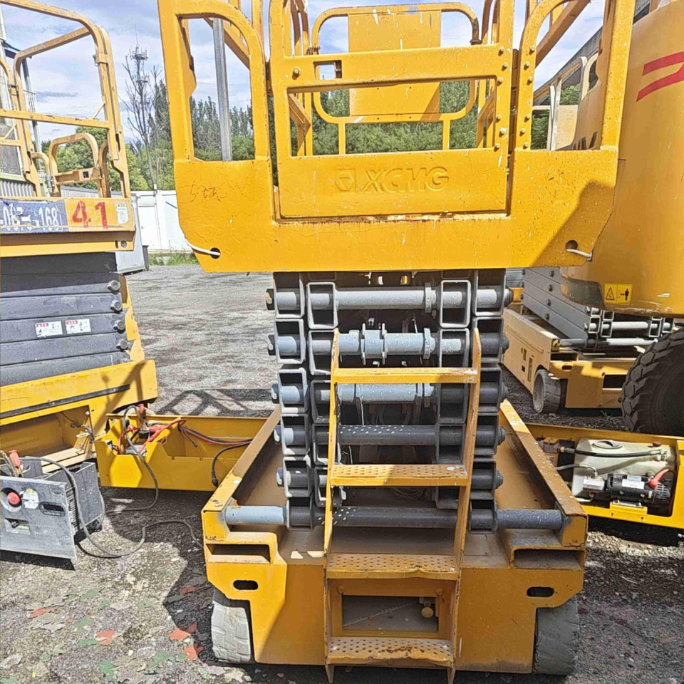 XCMG XG1412HD 14m used scissor lift self-propelled work table - Ψαλιδωτό ανυψωτικό: φωτογραφία 3 XCMG XG1412HD 14m used scissor lift self-propelled work table - Ψαλιδωτό ανυψωτικό: φωτογραφία 3