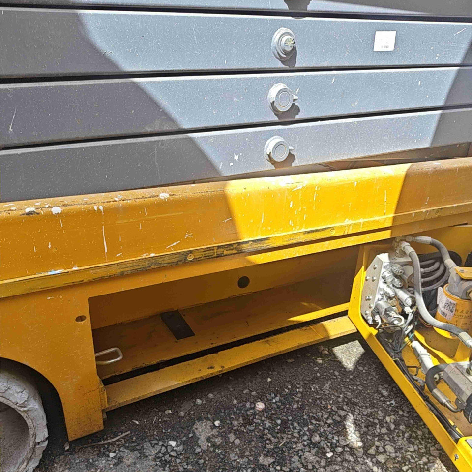 XCMG XG1412HD 14m used scissor lift self-propelled work table - Ψαλιδωτό ανυψωτικό: φωτογραφία 5 XCMG XG1412HD 14m used scissor lift self-propelled work table - Ψαλιδωτό ανυψωτικό: φωτογραφία 5
