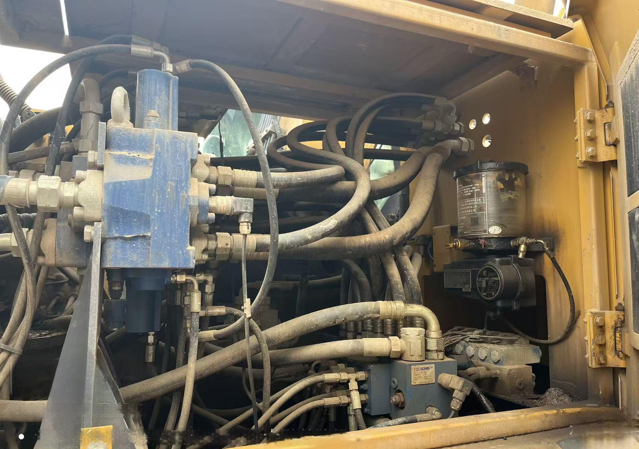 XCMG XR180D used rotary drilling rig machine for sale - Μηχάνημα διάτρησης: φωτογραφία 3 XCMG XR180D used rotary drilling rig machine for sale - Μηχάνημα διάτρησης: φωτογραφία 3