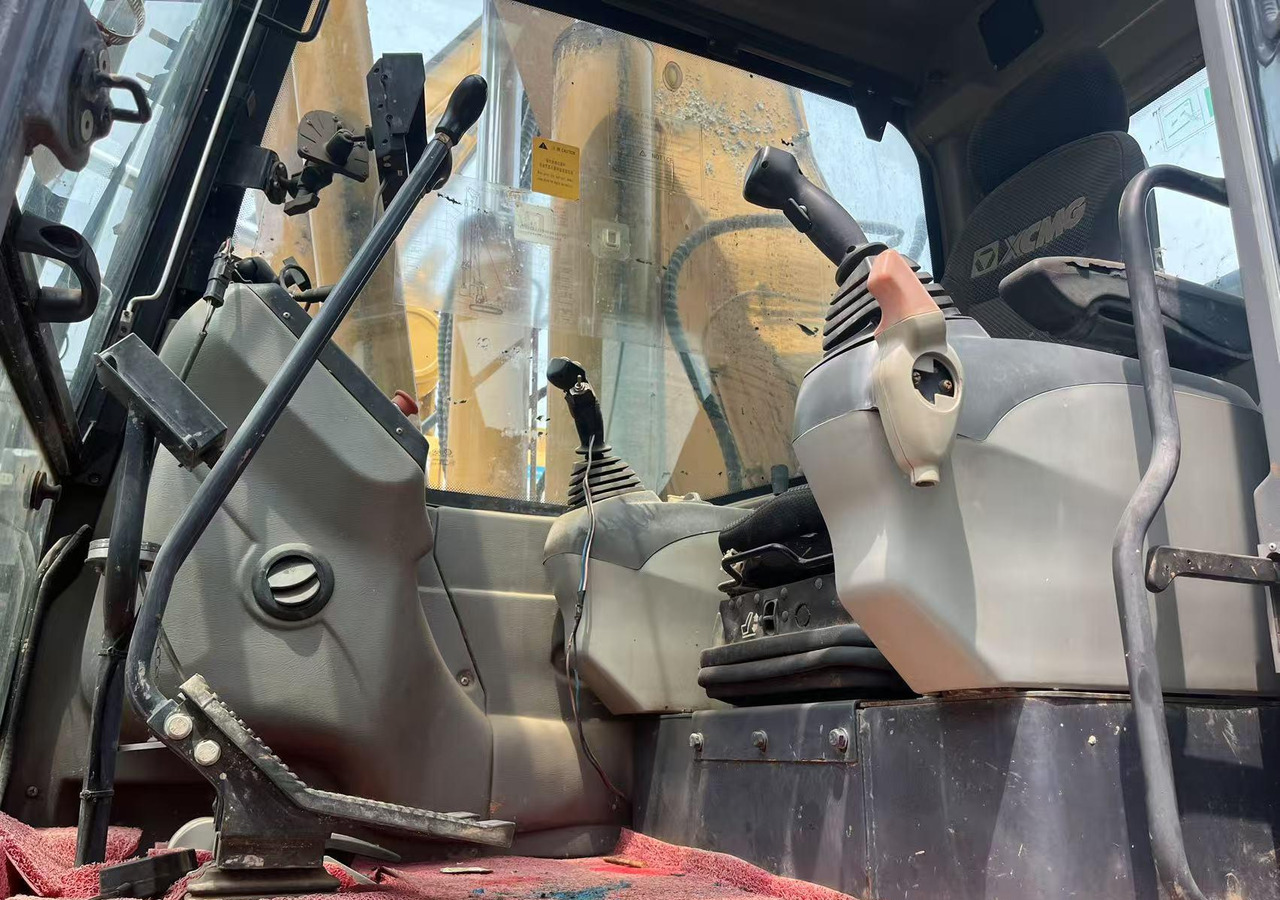 XCMG XR220D mobile crawler rotary drilling rig 25m - Μηχάνημα διάτρησης: φωτογραφία 3 XCMG XR220D mobile crawler rotary drilling rig 25m - Μηχάνημα διάτρησης: φωτογραφία 3