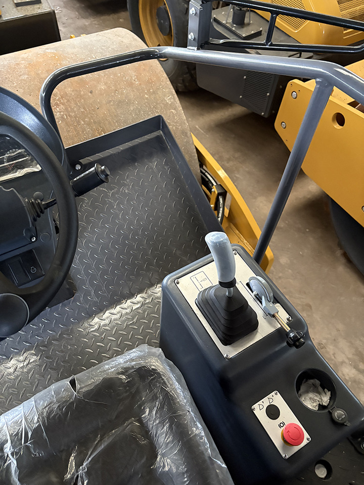 XCMG XS123 12ton used hydraulic road roller price - Ασφαλτικός οδοστρωτήρας: φωτογραφία 2 XCMG XS123 12ton used hydraulic road roller price - Ασφαλτικός οδοστρωτήρας: φωτογραφία 2