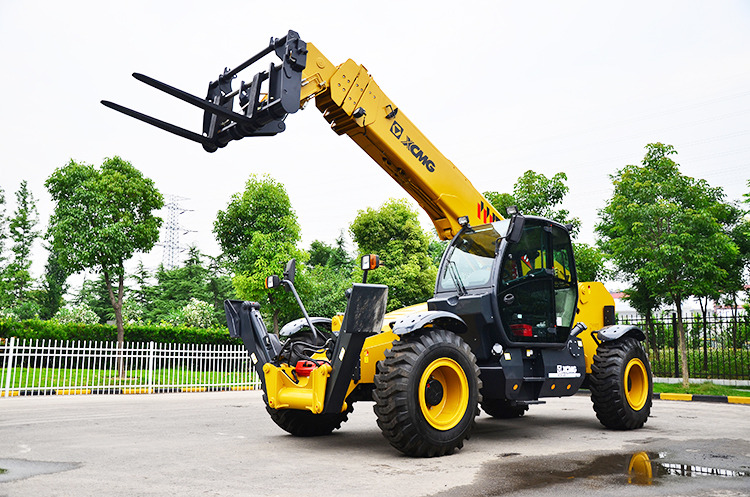 Leasing XCMG XTF1256K 5.4ton used diesel forklift loader telehandler for sale XCMG XTF1256K 5.4ton used diesel forklift loader telehandler for sale: φωτογραφία 8
