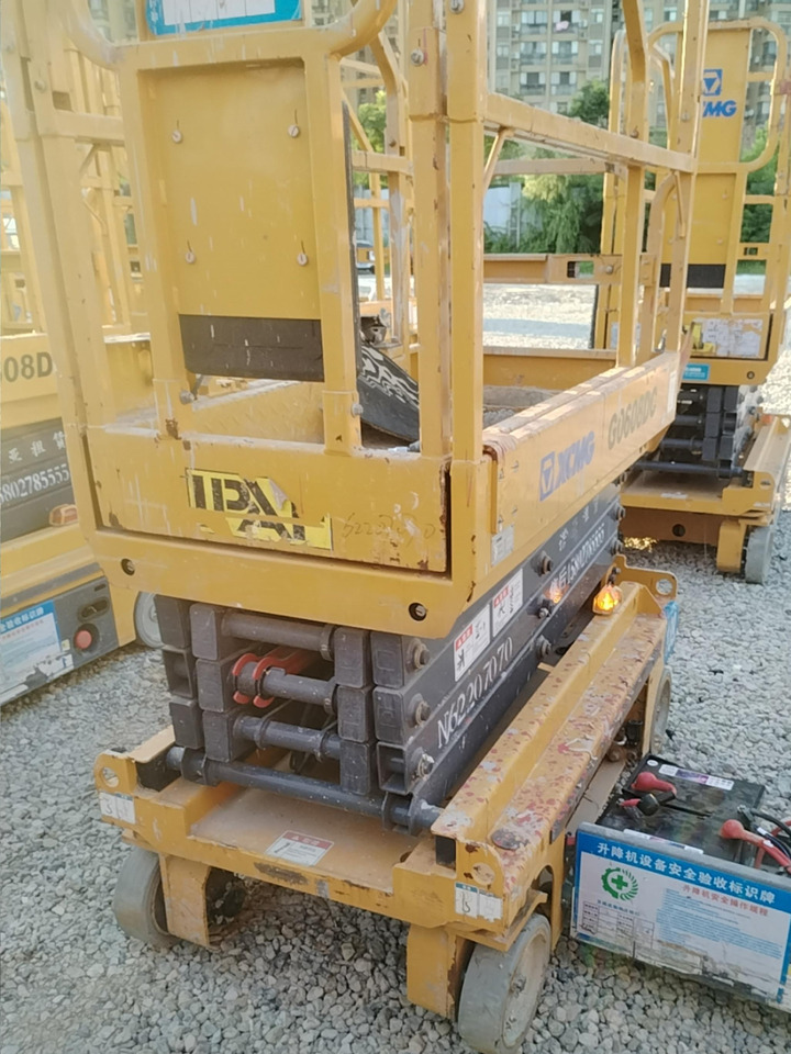 XCMG scissor lift 6m hydraulic Self-propelled scissor lift machine price - Ψαλιδωτό ανυψωτικό: φωτογραφία 4 XCMG scissor lift 6m hydraulic Self-propelled scissor lift machine price - Ψαλιδωτό ανυψωτικό: φωτογραφία 4