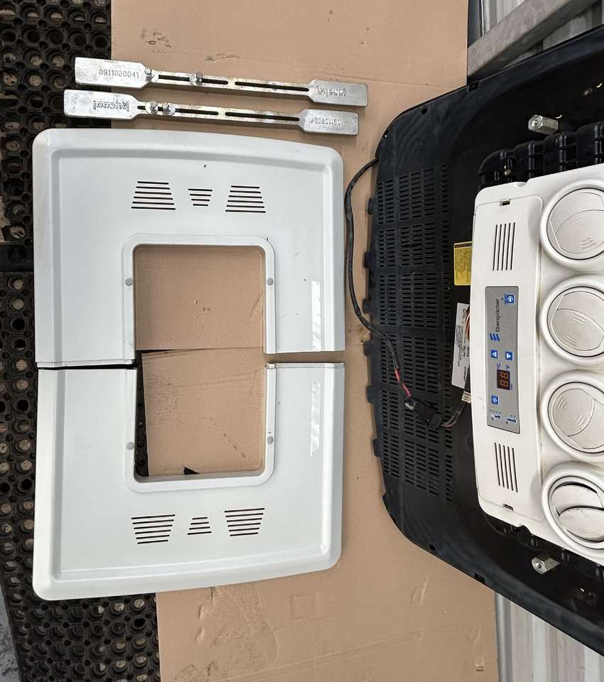 COOLTRONIC 1400 G2 SLIM HATCH - Ανταλλακτικό AC για Φορτηγό: φωτογραφία 2 COOLTRONIC 1400 G2 SLIM HATCH - Ανταλλακτικό AC για Φορτηγό: φωτογραφία 2