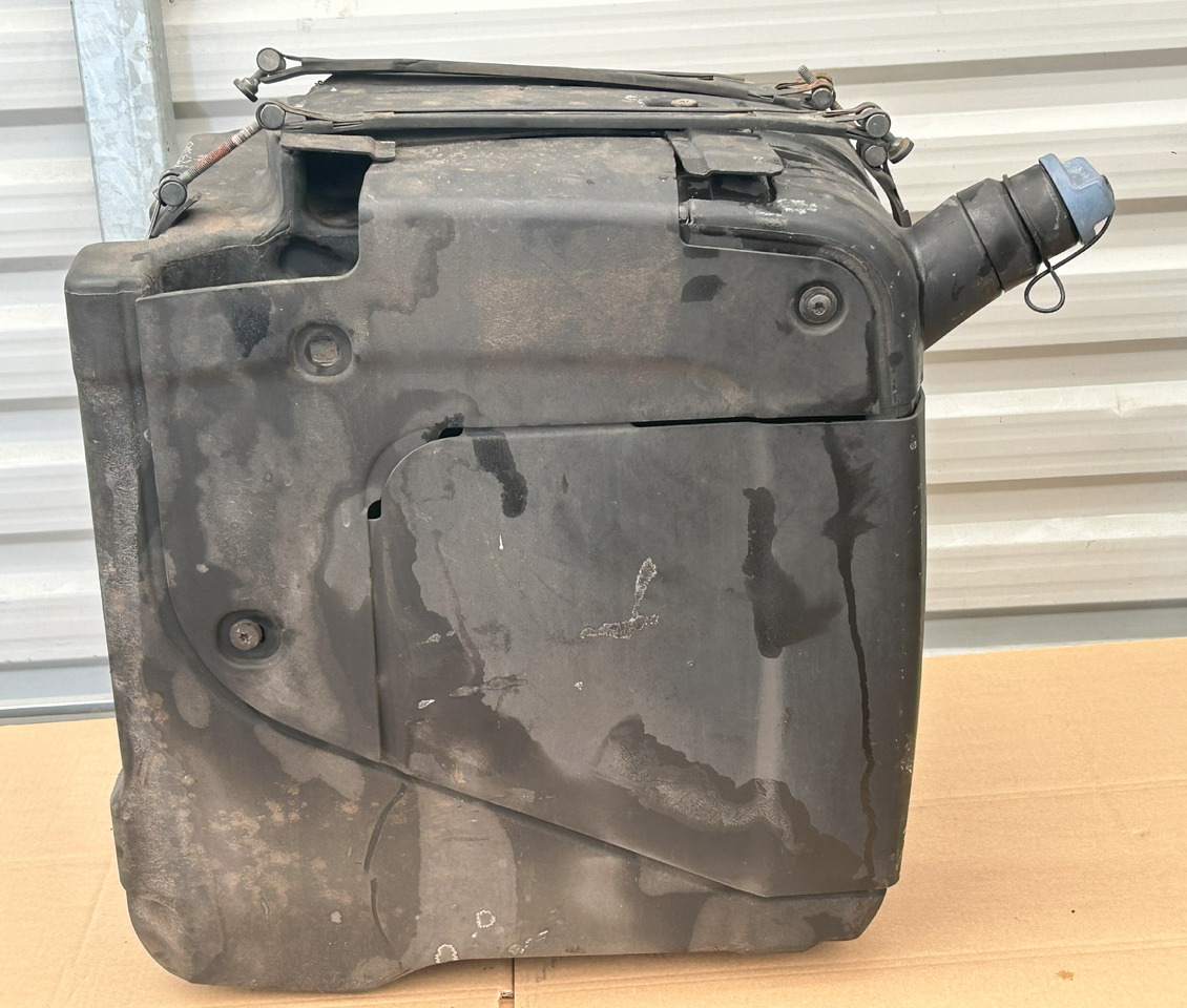 DAF ADBLUE FLUID TANK 90L XF 106 480 - Μονάδα ρεζερβουάρ AdBlue: φωτογραφία 1 DAF ADBLUE FLUID TANK 90L XF 106 480 - Μονάδα ρεζερβουάρ AdBlue: φωτογραφία 1