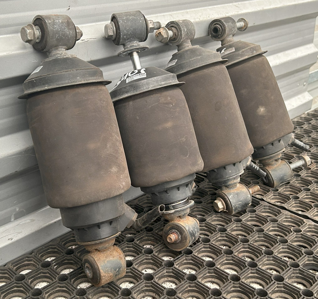 DAF XF 106 CAB SUSPENSION BOOT SET - Ανάρτηση καμπίνας: φωτογραφία 2 DAF XF 106 CAB SUSPENSION BOOT SET - Ανάρτηση καμπίνας: φωτογραφία 2