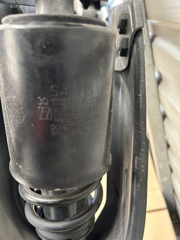 IVECO CABIN SUSPENSION REAR WITH SHOCK ABSORBERS S-WAY BRAND NEW - Ανάρτηση καμπίνας: φωτογραφία 3 IVECO CABIN SUSPENSION REAR WITH SHOCK ABSORBERS S-WAY BRAND NEW - Ανάρτηση καμπίνας: φωτογραφία 3