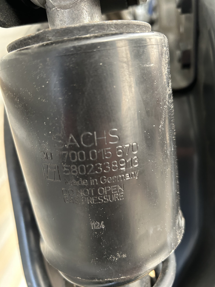 IVECO CABIN SUSPENSION REAR WITH SHOCK ABSORBERS S-WAY BRAND NEW - Ανάρτηση καμπίνας: φωτογραφία 2 IVECO CABIN SUSPENSION REAR WITH SHOCK ABSORBERS S-WAY BRAND NEW - Ανάρτηση καμπίνας: φωτογραφία 2