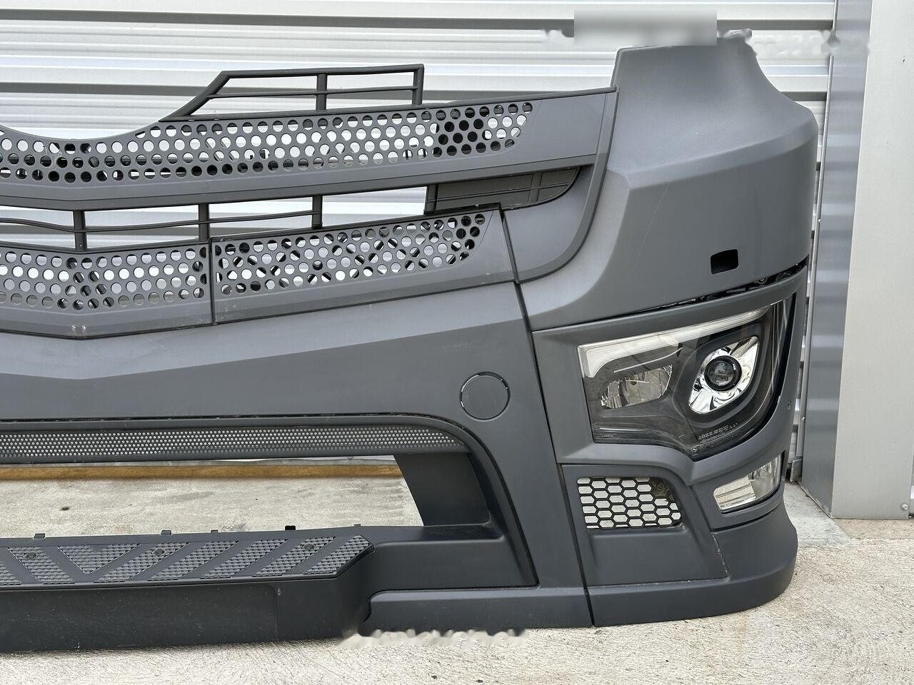 Mercedes-Benz ACTROS MP4 MP5 A9618203159 A9618203059 Mercedes-Benz A 9608801690 A9618203159 A9618203059 - Προφυλακτήρας για Φορτηγό: φωτογραφία 4 Mercedes-Benz ACTROS MP4 MP5 A9618203159 A9618203059 Mercedes-Benz A 9608801690 A9618203159 A9618203059 - Προφυλακτήρας για Φορτηγό: φωτογραφία 4