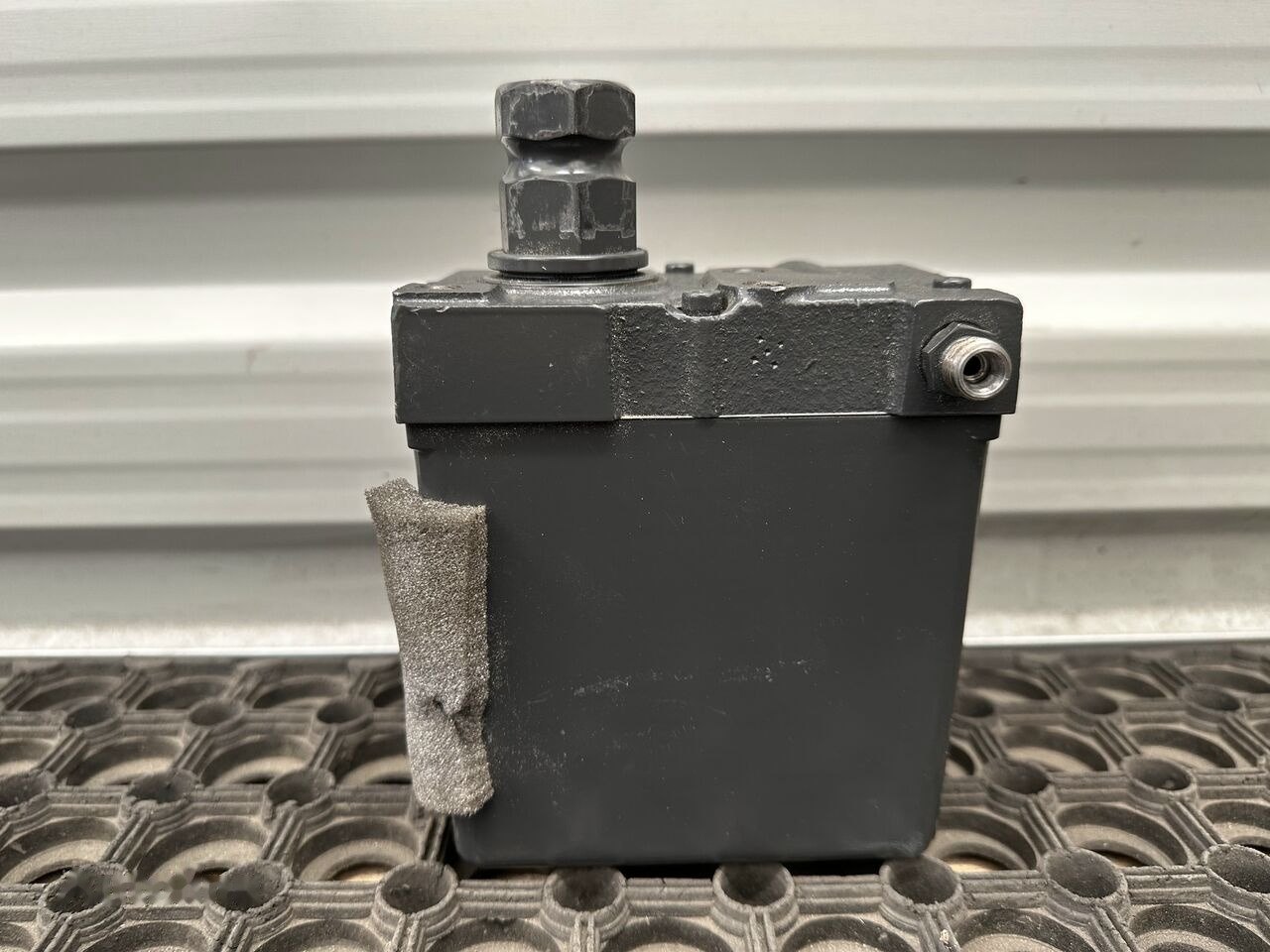 POMPKA PODNOSZENIA KABINY A9605530001 ACTROS MP4 Mercedes-Benz ACTROS MP4 A9605530001 truck - Υδραυλική αντλία για Φορτηγό: φωτογραφία 1 POMPKA PODNOSZENIA KABINY A9605530001 ACTROS MP4 Mercedes-Benz ACTROS MP4 A9605530001 truck - Υδραυλική αντλία για Φορτηγό: φωτογραφία 1