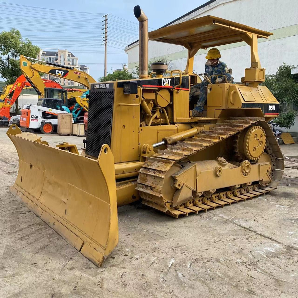 Caterpillar Bulldozer CAT D5H, D5K Cheap Japan Origin Bulldozer - Μπουλντόζα: φωτογραφία 1 Caterpillar Bulldozer CAT D5H, D5K Cheap Japan Origin Bulldozer - Μπουλντόζα: φωτογραφία 1