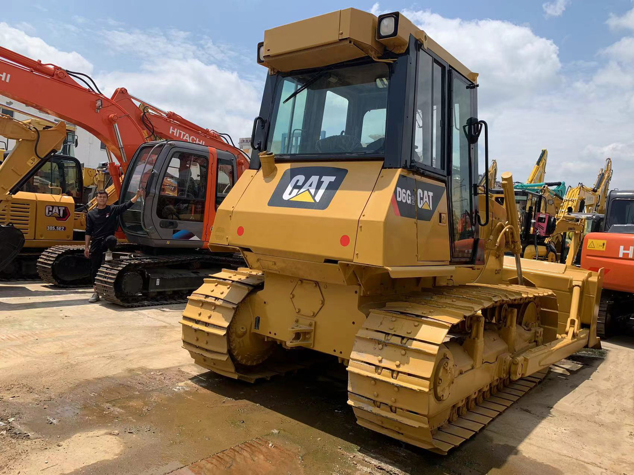 Caterpillar Bulldozer Used Condition CAT D6G, D6G2 Cheap Price - Μπουλντόζα: φωτογραφία 4 Caterpillar Bulldozer Used Condition CAT D6G, D6G2 Cheap Price - Μπουλντόζα: φωτογραφία 4