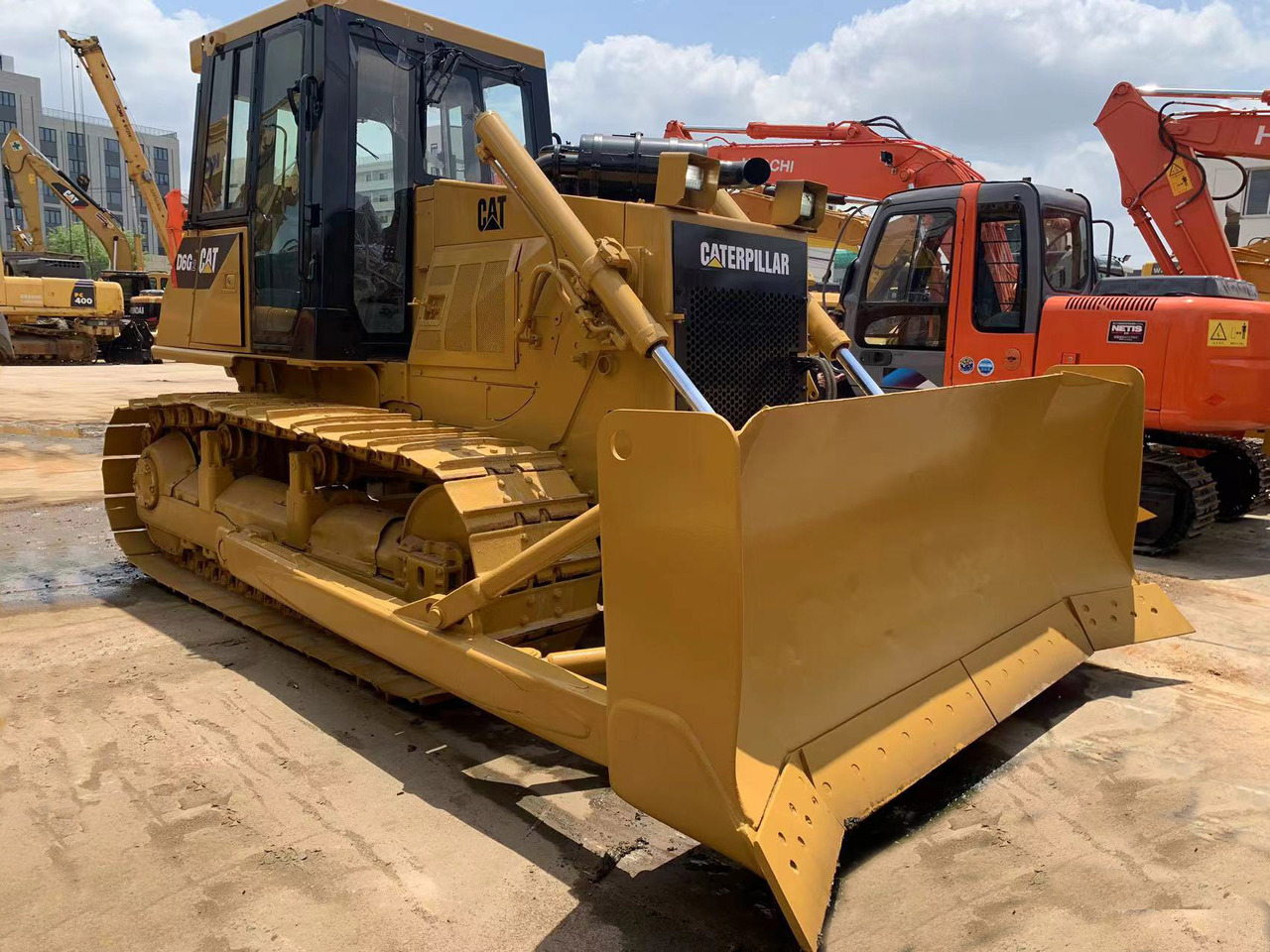 Caterpillar Bulldozer Used Condition CAT D6G, D6G2 Cheap Price - Μπουλντόζα: φωτογραφία 3 Caterpillar Bulldozer Used Condition CAT D6G, D6G2 Cheap Price - Μπουλντόζα: φωτογραφία 3