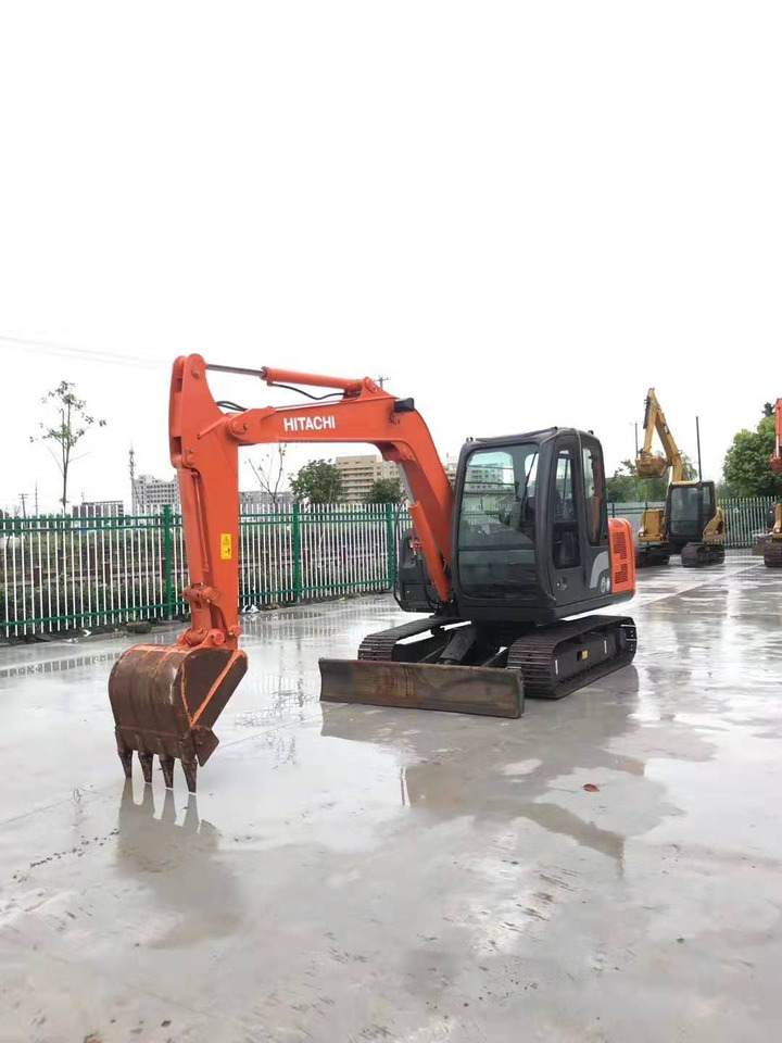 Hitachi 6 ton Hydraulic Excavator ZX60 Good Price - Ερπυστριοφόρος εκσκαφέας: φωτογραφία 1 Hitachi 6 ton Hydraulic Excavator ZX60 Good Price - Ερπυστριοφόρος εκσκαφέας: φωτογραφία 1