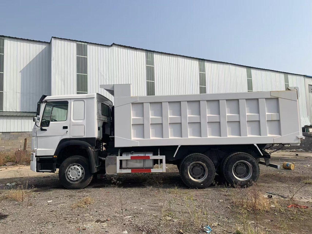 Howo Secondhand Commercial Vehicle 10-wheels HOWO Dumper Truck 6x4 Left Hand Drive Tipper Truck - Φορτηγό ανατρεπόμενο: φωτογραφία 1 Howo Secondhand Commercial Vehicle 10-wheels HOWO Dumper Truck 6x4 Left Hand Drive Tipper Truck - Φορτηγό ανατρεπόμενο: φωτογραφία 1