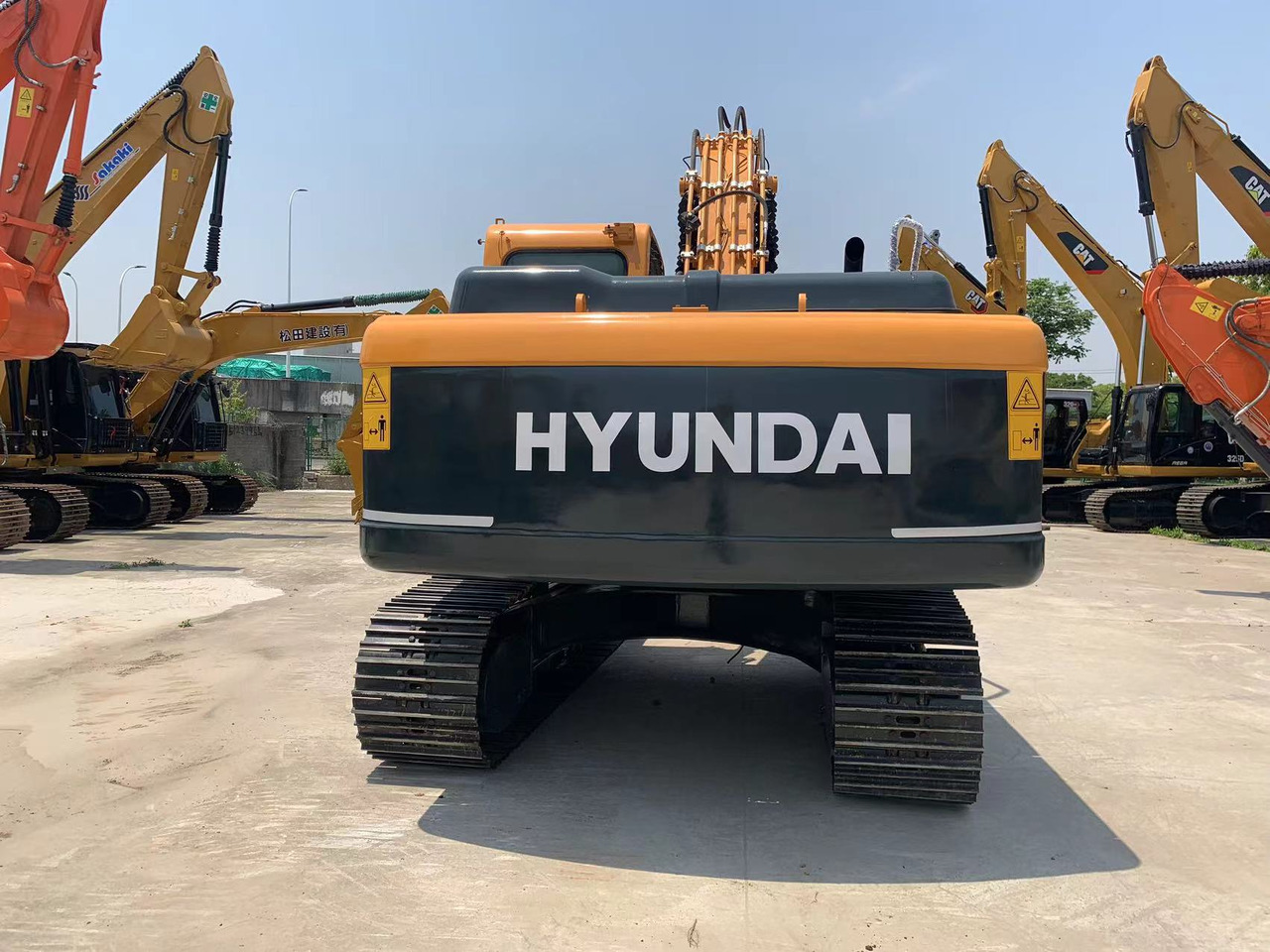 Hyundai 22 ton Excavator 220LC-9S Good Condition Construction Machine - Ερπυστριοφόρος εκσκαφέας: φωτογραφία 5 Hyundai 22 ton Excavator 220LC-9S Good Condition Construction Machine - Ερπυστριοφόρος εκσκαφέας: φωτογραφία 5