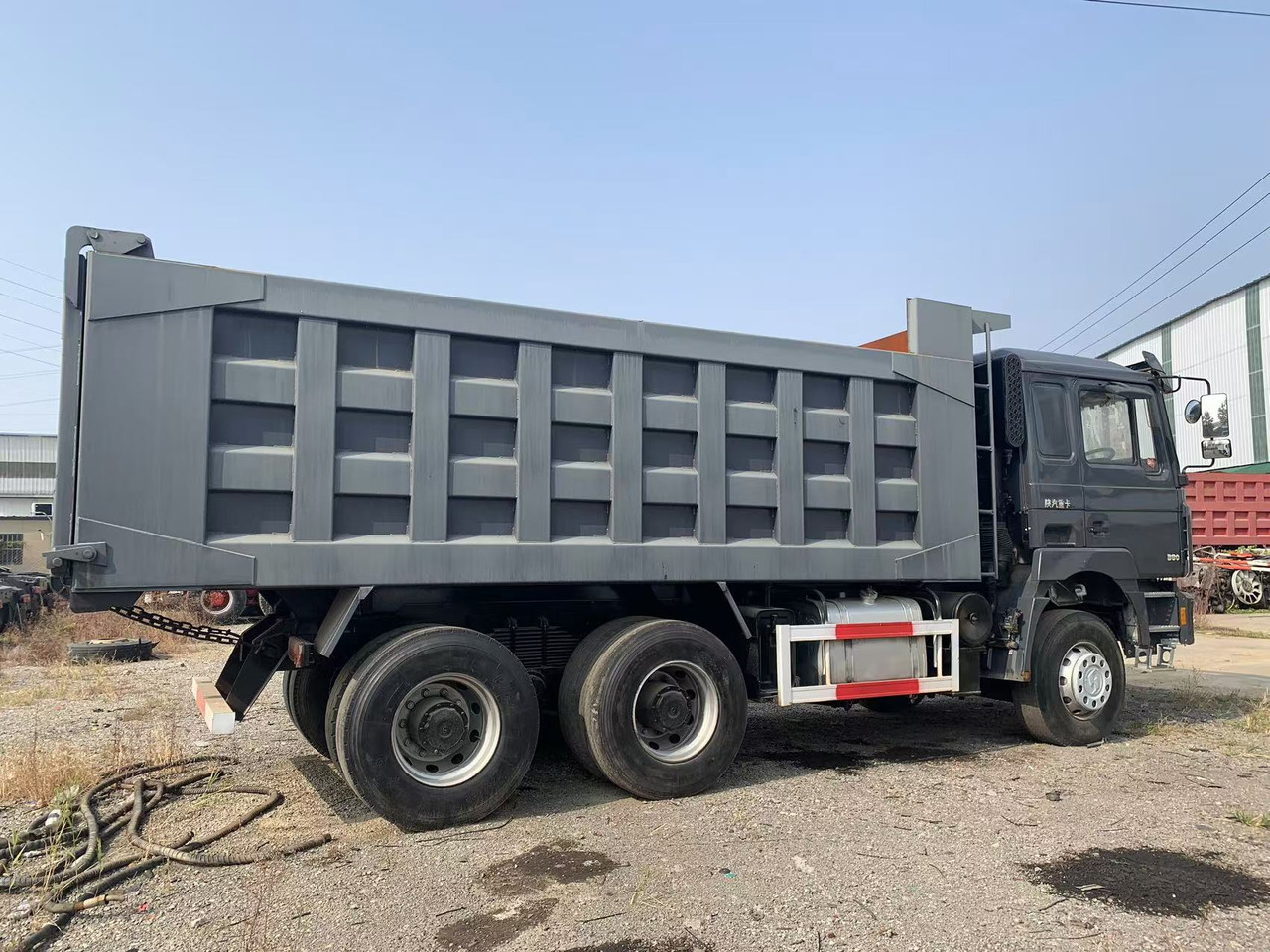 Shacman Dumper Truck 6x4 Shacman F3000 Tipper Truck Right Hand Drive - Φορτηγό ανατρεπόμενο: φωτογραφία 2 Shacman Dumper Truck 6x4 Shacman F3000 Tipper Truck Right Hand Drive - Φορτηγό ανατρεπόμενο: φωτογραφία 2