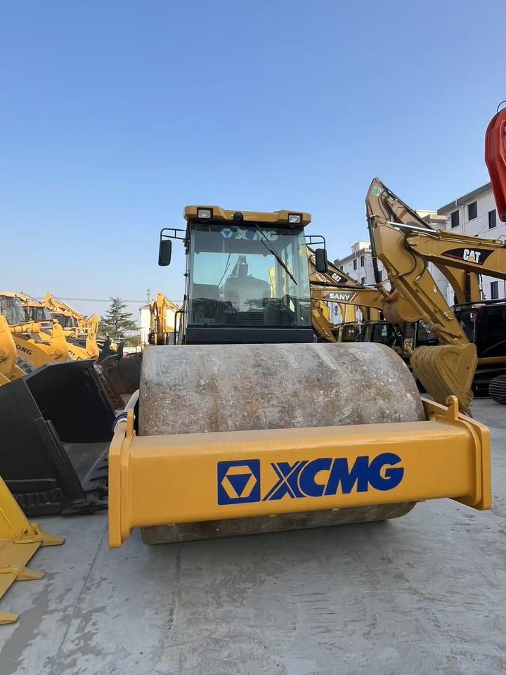 XCMG XS223J Excellent Condition 22 ton Vibratory Road roller - Ασφαλτικός οδοστρωτήρας: φωτογραφία 5 XCMG XS223J Excellent Condition 22 ton Vibratory Road roller - Ασφαλτικός οδοστρωτήρας: φωτογραφία 5