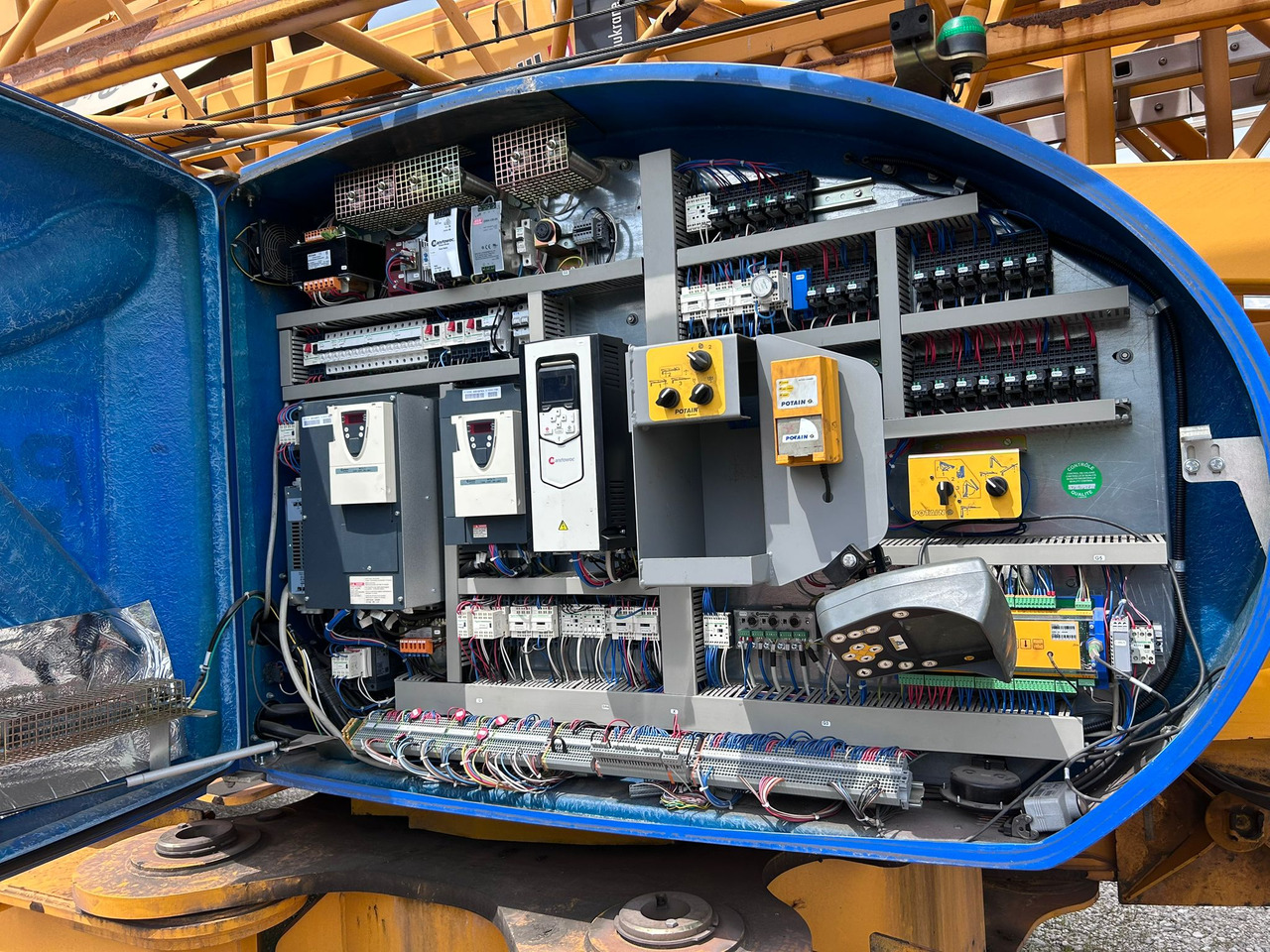 POTAIN IGO T130 - Αυτοανεγειρόμενος γερανός: φωτογραφία 4 POTAIN IGO T130 - Αυτοανεγειρόμενος γερανός: φωτογραφία 4