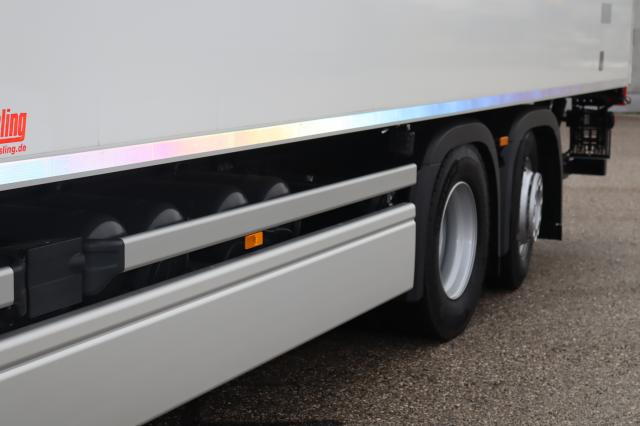 Mercedes-Benz eActros 300 L - Φορτηγό ψυγείο: φωτογραφία 3 Mercedes-Benz eActros 300 L - Φορτηγό ψυγείο: φωτογραφία 3