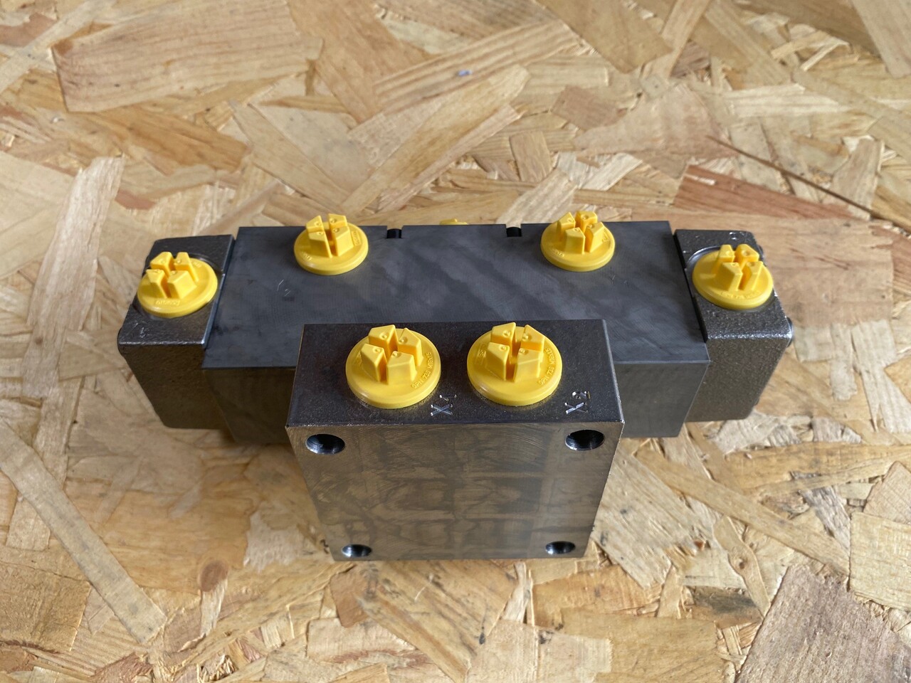 O&K Terex RH120 RH170 RH400 Swing balance valve 2765990 1523304 486-3481 - Ανταλλακτικό για Φορτηγό: φωτογραφία 2 O&K Terex RH120 RH170 RH400 Swing balance valve 2765990 1523304 486-3481 - Ανταλλακτικό για Φορτηγό: φωτογραφία 2