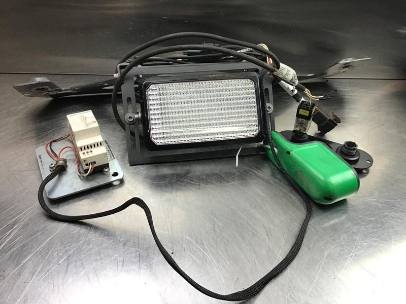 Liebherr Acces Light - Φωτισμός: φωτογραφία 1 Liebherr Acces Light - Φωτισμός: φωτογραφία 1