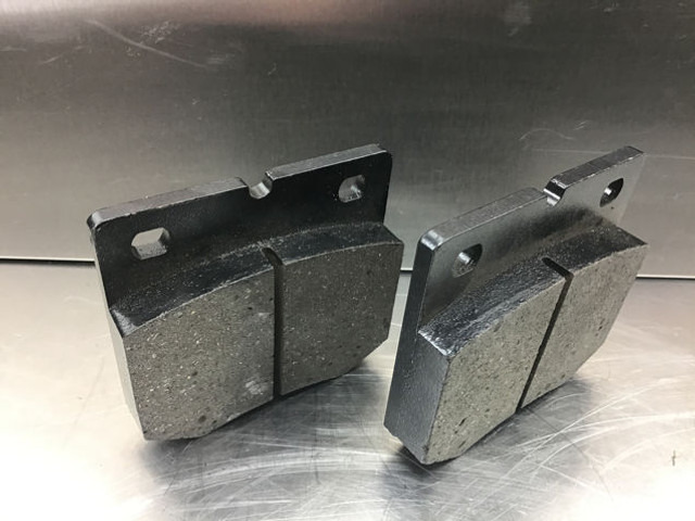 Liebherr Brake lining - Τακάκια φρένων: φωτογραφία 1 Liebherr Brake lining - Τακάκια φρένων: φωτογραφία 1
