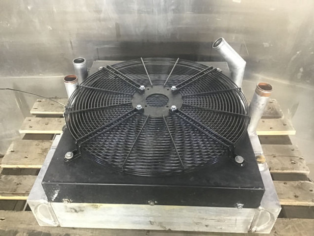 Liebherr Combined Radiator - Ανεμιστήρας: φωτογραφία 1 Liebherr Combined Radiator - Ανεμιστήρας: φωτογραφία 1