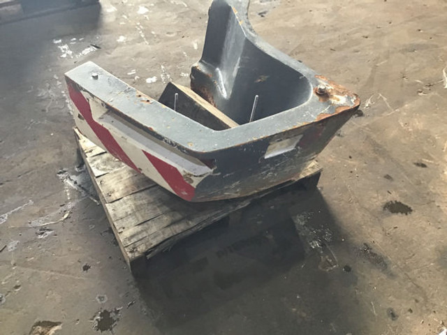 Liebherr Counterweight Right - Αντίβαρο για Γεωργικά μηχανήματα: φωτογραφία 2 Liebherr Counterweight Right - Αντίβαρο για Γεωργικά μηχανήματα: φωτογραφία 2