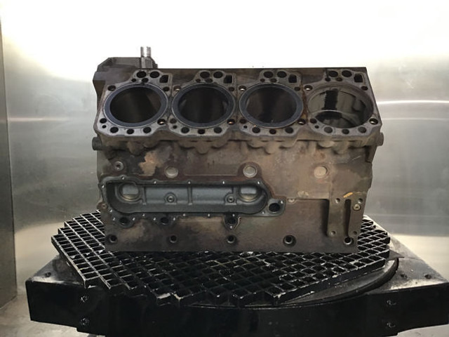 Liebherr Crankcase - Μπλοκ κυλίνδρων: φωτογραφία 3 Liebherr Crankcase - Μπλοκ κυλίνδρων: φωτογραφία 3