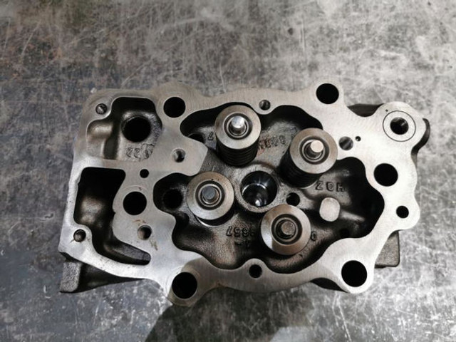 Liebherr Cylinder Head Rebuild D934/D936 - Μπλοκ κυλίνδρων: φωτογραφία 4 Liebherr Cylinder Head Rebuild D934/D936 - Μπλοκ κυλίνδρων: φωτογραφία 4