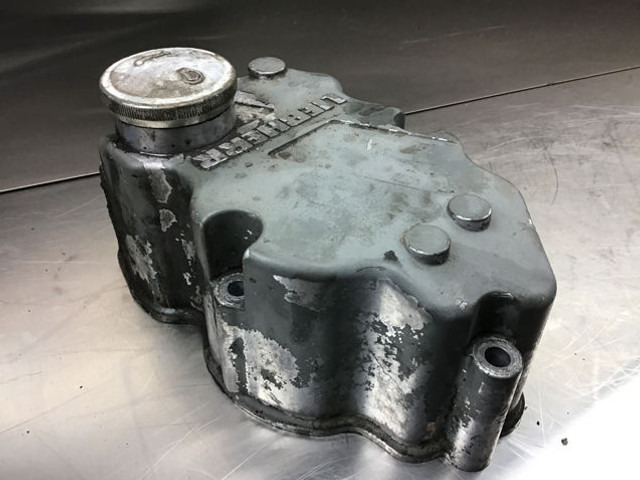 Liebherr Cylinderhead Cover - Μπλοκ κυλίνδρων: φωτογραφία 4 Liebherr Cylinderhead Cover - Μπλοκ κυλίνδρων: φωτογραφία 4