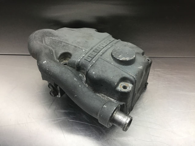 Liebherr Cylinderhead Cover - Μπλοκ κυλίνδρων: φωτογραφία 1 Liebherr Cylinderhead Cover - Μπλοκ κυλίνδρων: φωτογραφία 1