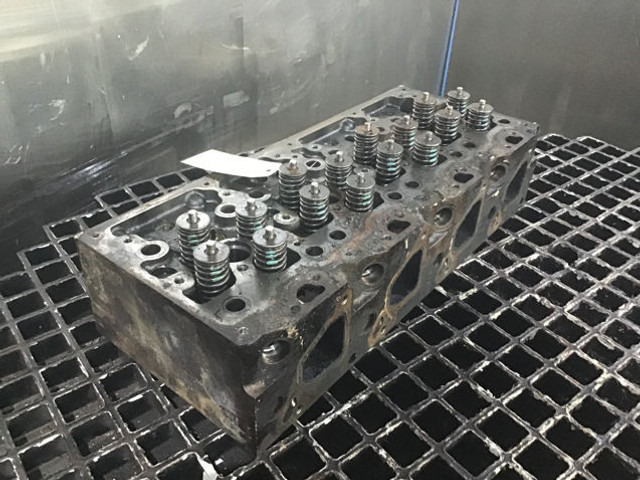 Liebherr Cylinderhead - Μπλοκ κυλίνδρων: φωτογραφία 4 Liebherr Cylinderhead - Μπλοκ κυλίνδρων: φωτογραφία 4