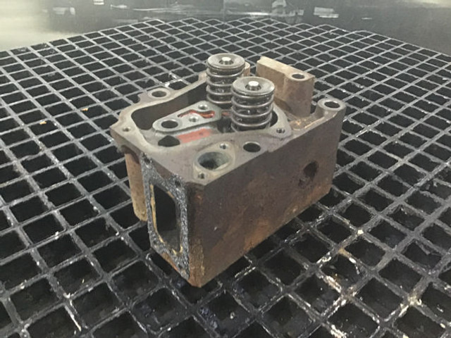Liebherr Cylinderhead - Μπλοκ κυλίνδρων: φωτογραφία 3 Liebherr Cylinderhead - Μπλοκ κυλίνδρων: φωτογραφία 3